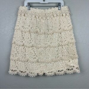 Ann Taylor LOFT off white tiered crochet lace pencil skirt size 4